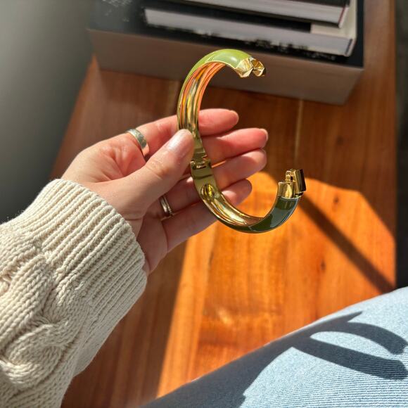J. Crew Green and Gold Bracelet Bangle Clasp Closure - Picture 5 of 8